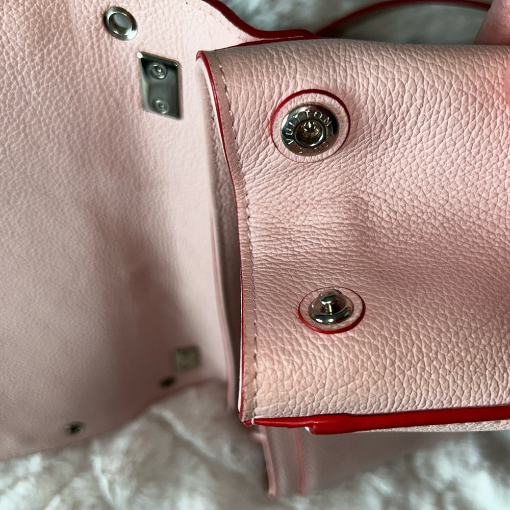 Louis Vuitton lockme II grommet  leather Crossbody & chain bag - Picture 11 of 15